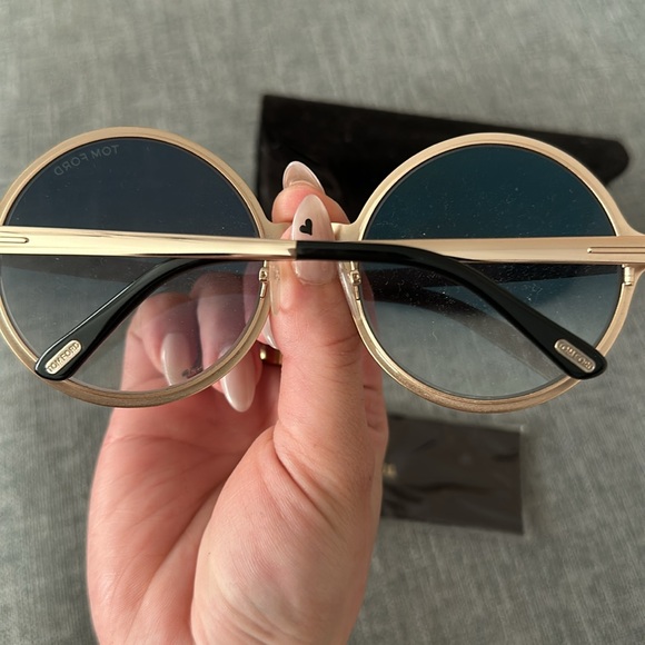 Tom Ford Sunglasses - Picture 4 of 10